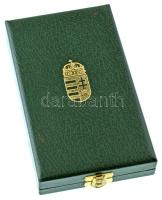 1991. "Magyar Köztársaság Arany Érdemkereszt, polgári tagozat" szalagon és szalagsávval, e...