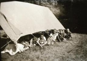 cca 1930-1940 6 db fotónegatív cserkésztáborokról, túrázásról, 6×7 cm