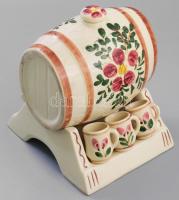 cca 1960, Német snapszos hordó, poharakkal, csappal, 18x22 cm