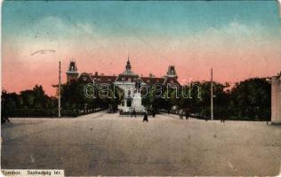 1914 Zombor, Sombor; Szabadság tér. Kaufmann Emil kiadása / square (EM)