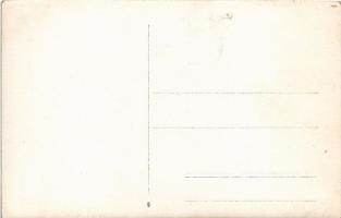 Resicabánya, Resicza, Recita, Resita; A vasgyár udvarán egy gőzmozdony egy CFR 231.091 pályaszámú sz...