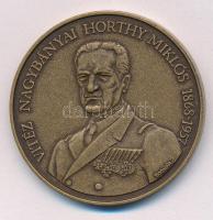 Bognár György (1944-) 1993. "Vitéz Nagybányai Horthy Miklós / Itthon hazai földben" bronz emlékérem kapszulában (42,5mm) T:1