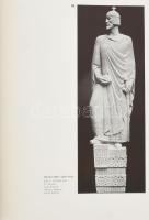 Jajczay János: Mai magyar egyházművészet. Bp.,é.n., Révai. Kiadói egészvászon-kötés, kiadói viseltes...