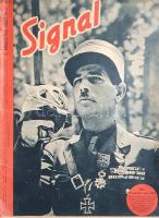 [Folyóirat] Signal. Főszerkesztő: Wilhelm Reetz. Megjelenik 14 naponként. 4. évfolyam, 16. szám. (1943. augusztusi 2. szám.) [Túlnyomórészt magyarra fordított, illusztrált német háborús folyóirat.] Berlin, 1943. Deutscher Verlag und Druckerei. Folio. 39 + [1] p. A Berlinben szerkesztett, német szerzők által írt, a németek által megszállt országokban és a németekkel szövetséges országokban terjesztett, gazdagon illusztrált, kétnyelvű háborús propaganda folyóirat értelemszerűen a tengelyhatalmak háborús felkészültségét méltatja, gondosan megszűrt háborús riportok bemutatásával, a haditechnika új eredményeinek bemutatásával. A belív négy oldala színes felvételeket tartalmaz. Lapszámunk a keleti front elemzésénél a helyi erőkből, észtekből, litvánokból, tatárokból, oroszokból felállított, a tengelyhatalmak segédcsapataiként működő hadi egységek harci szellemét méltatja. Hosszú cikket szentel a szerkesztőség a déltengereken cirkáló, és számos szövetséges kereskedelmi hajót kilövő német csatacirkáló, az Orion 1941-1942. évi küldetésének: a beszámoló képanyagából vidám férfiak nagyszerű, csendes-óceáni kalandjának tűnik az Orion missziója. A Harmadik Birodalmon belüli kultúrélet zavartalanságát sugalmazza az Újságíró Egyesületek II. Nemzetközi Gyűléséről készített képes beszámoló: a bécsi konferencia operabálokat, fényes külsőségek között megtartott, kiválóan fotózható ünnepségeket jelentett. Folyóiratunk értelemszerűen szerepel az Ideiglenes Nemzeti Kormány által 1945-ben betiltott művek jegyzékén. Példányunk fűzése meglazult, két levele hiányzik. Fűzve, kétszínnyomású, illusztrált, enyhén sérült kiadói borítóban. Jó példány.