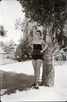 cca 1940-1950 Strandolós fotónegatívok, 4 db + fotótasak, 9×6 cm