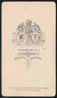 cca 1880 Szemüveges férfi portréja, keményhátú fotó Schrecker pesti műterméből, 10,5×6,5 cm