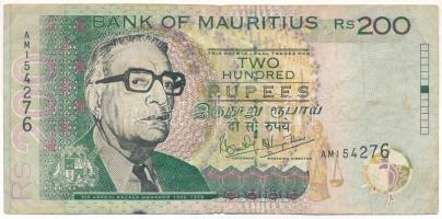 Mauritius 2001. 200R T:F,VG kis szakadás, folt Mauritius 2001. 200 Rupees C:F,VG small tear, spot Krause P#52