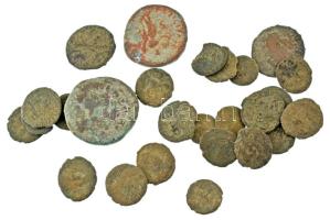 Római Birodalom ~III-IV. század 26db-os bronz érmetétel T:F Roman Empire ~3rd-4th century 26pcs bronze coin lot C:F