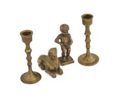 4 darab kisebb bronz tárgy: gyertyatartó, Manneken Pis, Szfinx m: 7 cm alatt