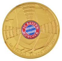 Németország DN "Bayern München - Triplázás, 2012-2013-as szezon" aranyozott, részben multicolor emlékérem kapszulában (65mm) T:PP Germany ND "Bayern München - The Triple, season 2012-2013" gilt, partially multicolor medal in capsule (65mm) C:PP