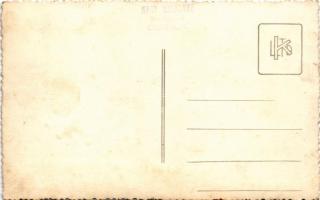 1938 Orosháza, Singer géphímzés bemutatója, nők csoportképe varrógépekkel. Nagy Mihályné fényképész,...