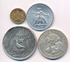 4db-os vegyes emlékérem-tétel, közte 1933. "BSZKRT (Budapest Székesfővárosi Közlekedési Részvén...