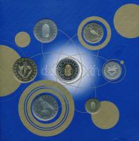 2000. 1Ft-100Ft (7xklf) forgalmi sor szettben + "200Ft Millenium", belső tok ragasztása ki...