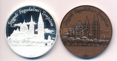 Fritz Mihály (1947-) 2005. "Szegedi Fogadalmi Templom 1879-1930" kétolalas bronz és peremen jelzett fém emlékérem-pár kapszulában (42,5mm) T:BU,PP