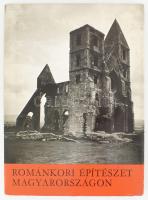 Dercsényi Dezső: Románkori építészet Magyarországon. Bp., 1972, Magyar Helikon. Fekete-fehér fotókka...