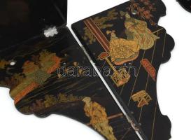 2 darab régi festett japán sarokpolc, kis sérüléssel, m: 19-25 cm