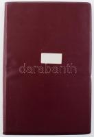 52 darab kártyanaptár + egy könyvjelző, 96 férőhelyes berakóban