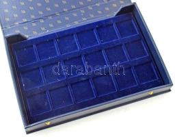 Érmetartó tálca, 18db nagyobb méretű érme számára, 48x48mm-es férőhelyekkel, lecsukható műbőr tartób...