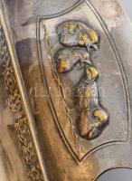 cca 1910, Angol art nouveau ezüstözött alpakka dohányzó készlet tálcán, fiókáit etető madárka mintáj...