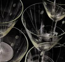 cca 20. sz. első fele, 9 darabos likőrös pohár készlet, csiszolt mintával, hibátlan, m: 13 cm