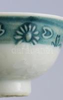 Japán porcelán katonai szakés csésze. cca 1940-1944, nehéztüzérség, ágyú ábrázolással, hátoldalán do...