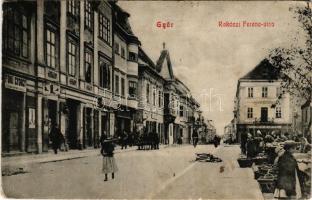 1909 Győr, Rákóczi Ferenc utca, piaci árusok, Gyógyszertár az Angyalhoz, Foki György cipész üzlete. Berecz Viktor kiadása (EK)