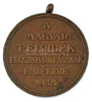 1938. "Felvidéki Emlékérem" bronz kitüntetés mellszalag és függesztőkarika nélkül T:XF ph....