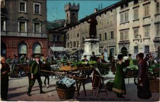 1916 Trento, Trient (Südtirol); Piazza della posta e mercato / market (EK)