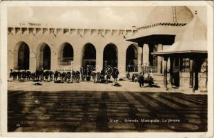 Aleppo, Alep, Halab; Grande Mosquée, La priere / mosque, the prayer (EK)