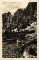 Nesselwängle (Tirol), Tannheimer Hütte mit Nesselwängerscharte / tourist house, mountain rest house