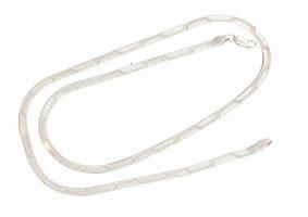 Ezüst(Ag) lapos mintás kígyó nyaklánc, jelzett, h: 45 cm, nettó: 6 g
