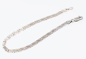 Ezüst(Ag) bordázott glídes karkötő, jelzett, h: 20,5 cm, nettó: 6,5 g