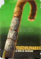 cca 1930-1940 Tchécoslovaquie, le pays de tourisme. / Csehszlovákia, a turizmus országa. Francia nyelvű idegenforgalmi, turisztikai plakát (túrabot és jelvény ábrázolással). Litográfia. Sérült, gyűrődésekkel, szakadásokkal, néhány lapszéli- és sarokhiánnyal, feltekerve, 83x58 cm