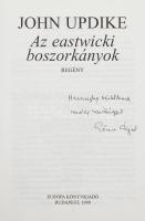 John Updike: Az eastwicki boszorkányok. A fordító, Göncz Árpád (1922-2015) köztársasági elnök által ...