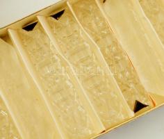 12 darabos magyar ólomkristály késbak szett, címkével jelezve, dobozában, h: 9 cm