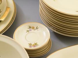 Arzberg 12 személyes porcelán étkészlet, Matricás, jelzett, apró kopással + néhány teás és mokkás cs...