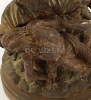 Piéta. Vas kegytárgy szobor, jelzés nélkül, m: 18,5 cm