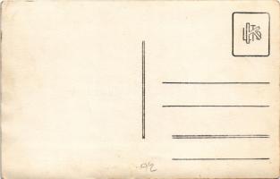 Erdély (?), bánya bejárata csillével, bányászok és előkelő társaság. photo