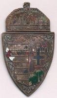 ~1930. Magyar címert ábrázoló zománcozott bronz sapkajelvény (56x32mm) T:VF,F zománchiba, a rögzítőpánt letört