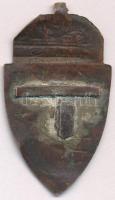 ~1930. Magyar címert ábrázoló zománcozott bronz sapkajelvény (56x32mm) T:VF,F zománchiba, a rögzítőp...