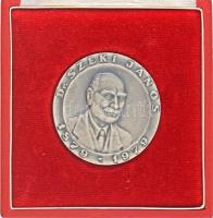 1979. &quot;Dr. Széki János 1879-1979 / Széki-féle brikettpárló&quot; ezüstpatinázott fém emlékérem, dísztokban (50mm) T:AU