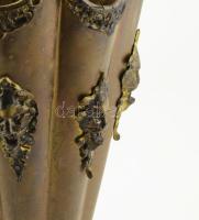 Antik ördögmaszkokkal díszített réz / bronz esernyőtartó, m: 63 cm