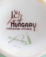 Drasche virágos vázácska. Kézzel festett, jelzett, kopással m: 9 cm