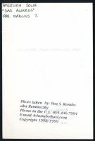 1999 Angelina Jolie színésznő, feliratozott, pecséttel jelzett fotó, 15×10 cm