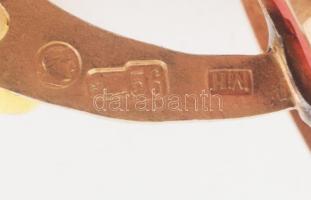 Mandzsetta pár,14 K arany (Au) karneol kővel, jelzett, orosz. br 8,8 g d: 15mm