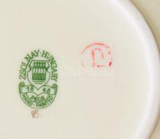 Zsolnay virágmintás hólyagos váza. Jelzett, hibátlan, mázrepedéssel, d: 13 cm