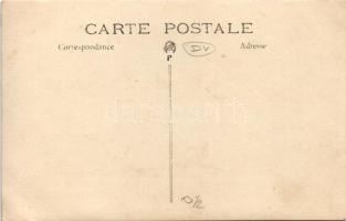 Ismeretlen település, Adriai biztosítótársaság csoportképe "A dohányzás tilos" táblával / ...