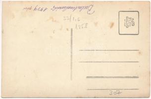 1929 Balatonalmádi, nyaraló család a strandon. photo (fl)