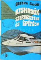 Becske Ödön: Kishajók szerkesztése és építése. Bp., 1976, Műszaki Könyvkiadó. Szövegközti illusztrációkkal. Kiadói egészvászon kötés, sérült papír védőborítóval, kissé kopottas állapotban.