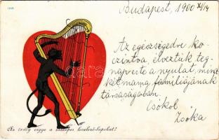 1900 Az ördög vigye a látképes levelezőlapokat! Krampusz hárfával / Krampus greeting with harp, litho